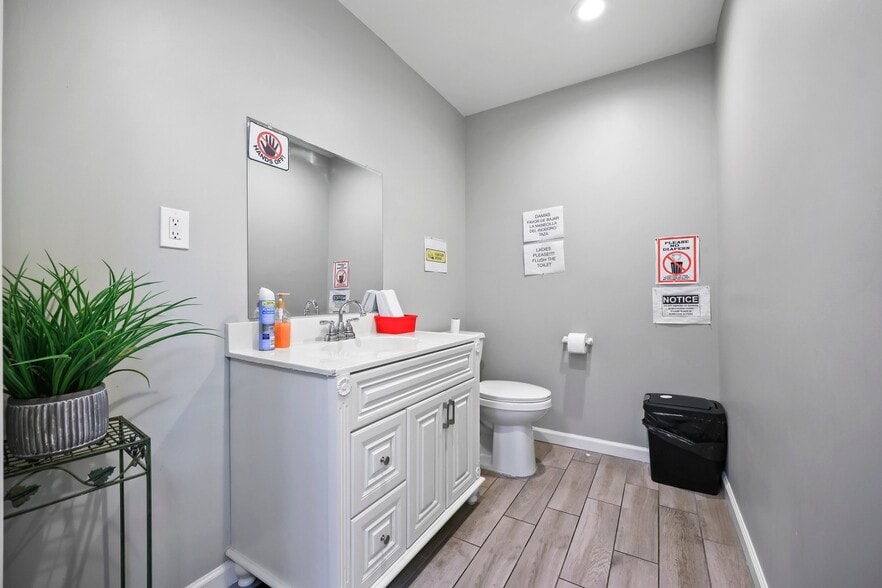 More Photos Of 19 Franklin St, Bloomfield Storefront Retail Office For Sale