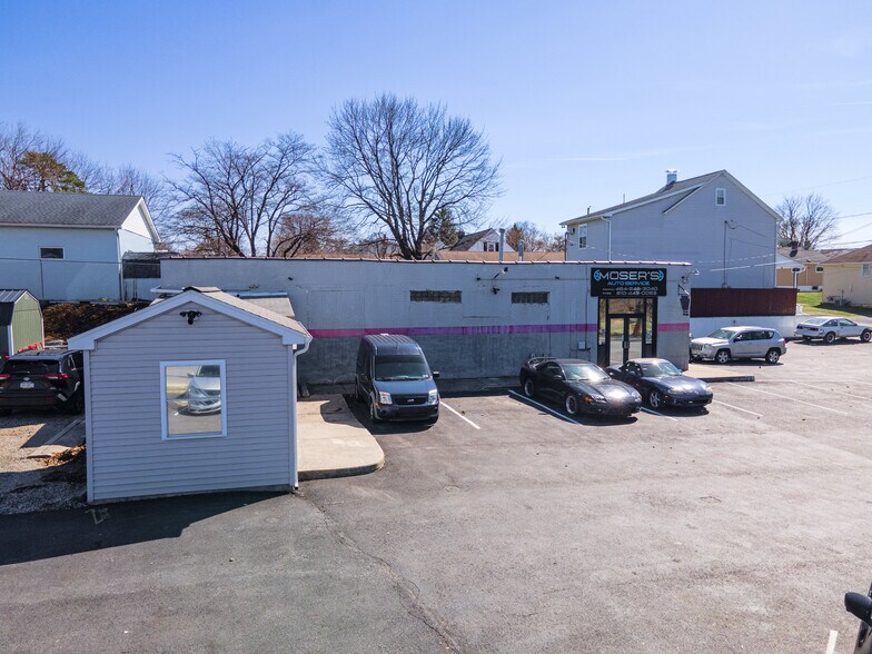 More Photos Of 2227 N 3rd Ave, Whitehall Service For Sale