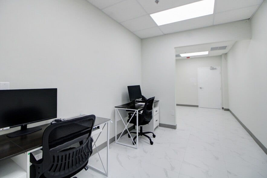 More Photos Of 304 N Krome Ave, Homestead Medical For Lease