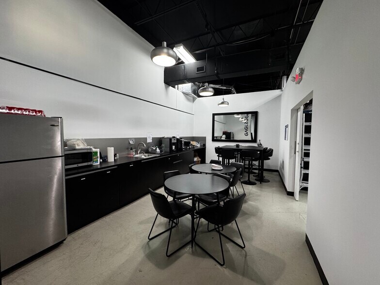 More Photos Of 167 NE 26th St, Miami Office For Lease