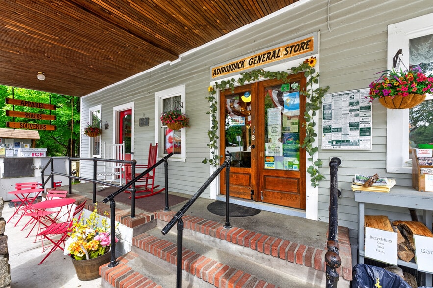More Photos Of 899 E Shore Dr, Adirondack Storefront Retail Residential For Sale