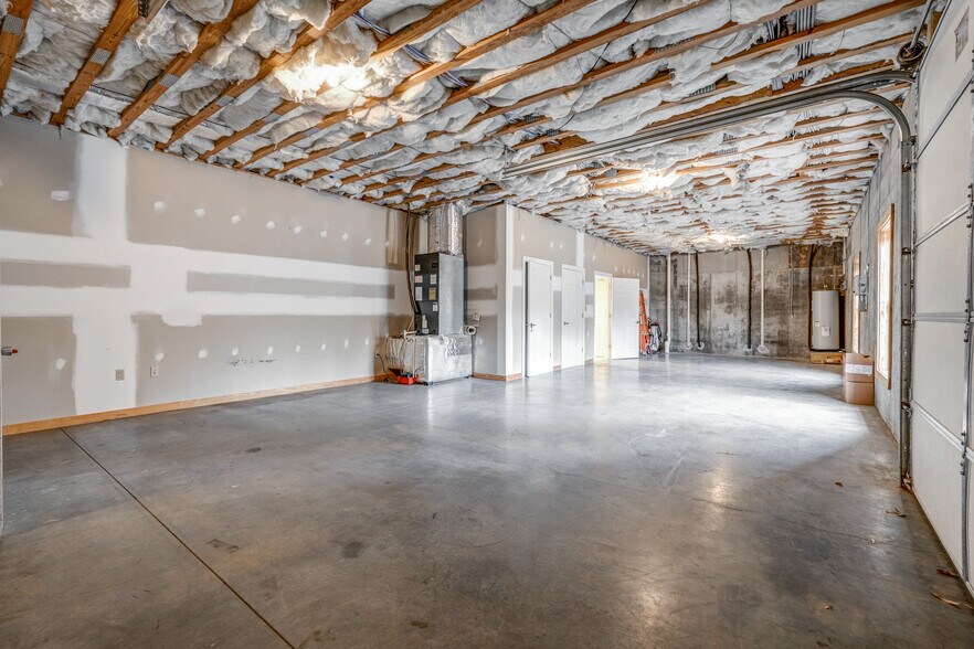 More Photos Of 95 Zion Station Ct, Troy Flex For Sale