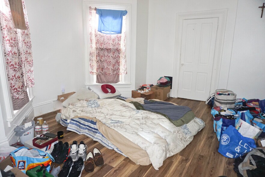 More Photos Of 257 Washington St NW, Warren Multifamily For Sale