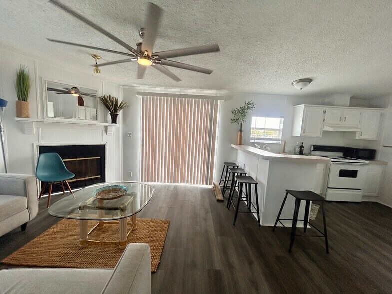 More Photos Of 6501 Boatyard Dr, Hudson Specialty For Sale
