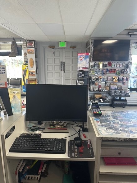 More Photos Of 7216 Ritchie Hwy, Glen Burnie Freestanding For Sale