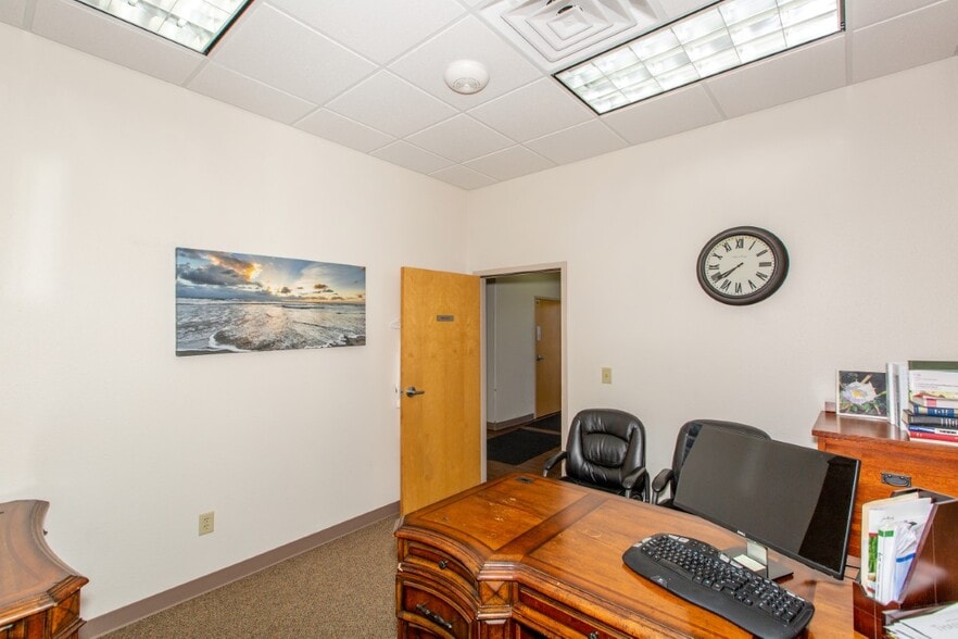 More Photos Of 1005 Division St, Prescott Medical For Sale