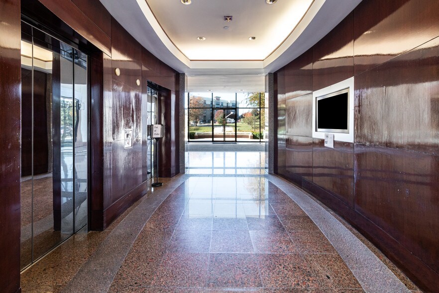 More Photos Of 1590 Adamson Pky, Morrow Office For Lease