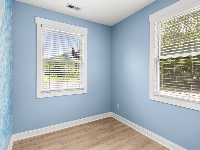 More Photos Of 14 Mimidis Ln, Swannanoa Office For Sale