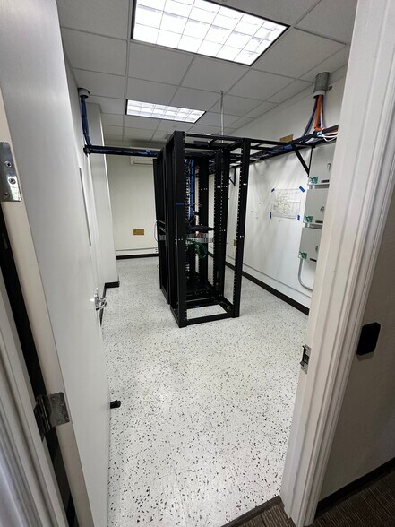 More Photos Of 950 E Blanco Rd, Salinas Office For Lease