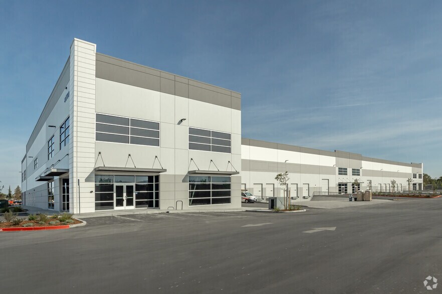 More Photos Of 1780 Bell Ave, Sacramento Warehouse For Lease