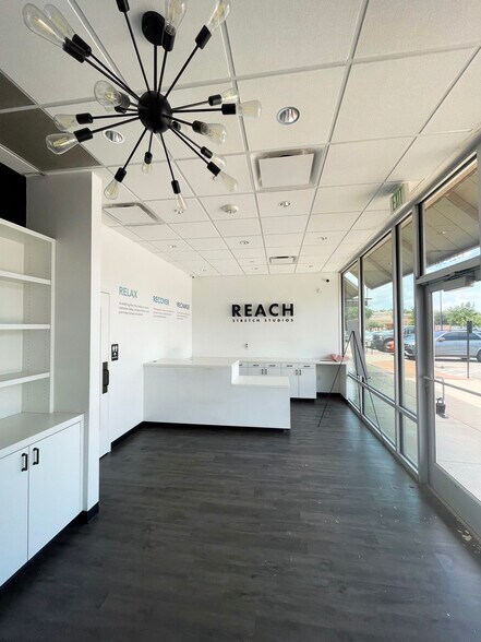 More Photos Of 1525 Lake Pointe Pky, Sugar Land Unknown For Lease