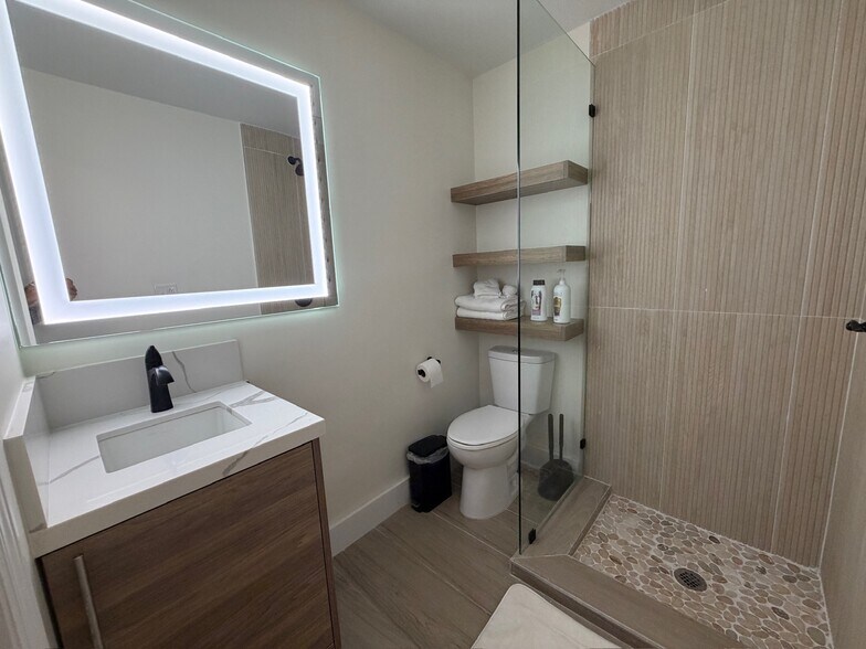 More Photos Of 2502 Tamarind Dr, Hutchinson Island Hotel For Sale