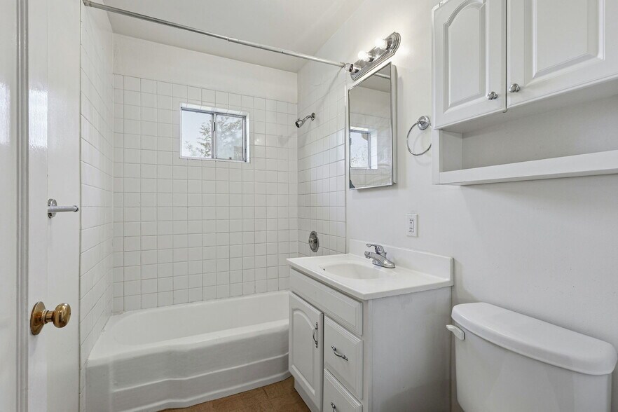 More Photos Of 834 Meadowsweet Dr, Corte Madera Multifamily For Sale