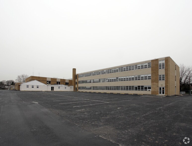 More Photos Of 350 Georgetown Rd, Carneys Point Schools For Lease
