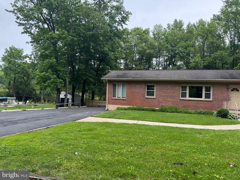 More Photos Of 15 Bowleys Quarters Rd, Middle River Office For Lease