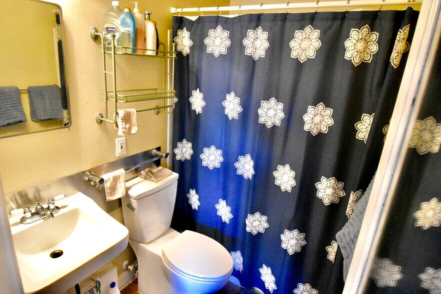 More Photos Of 1464 Elizabeth St, Denver Apartments For Sale