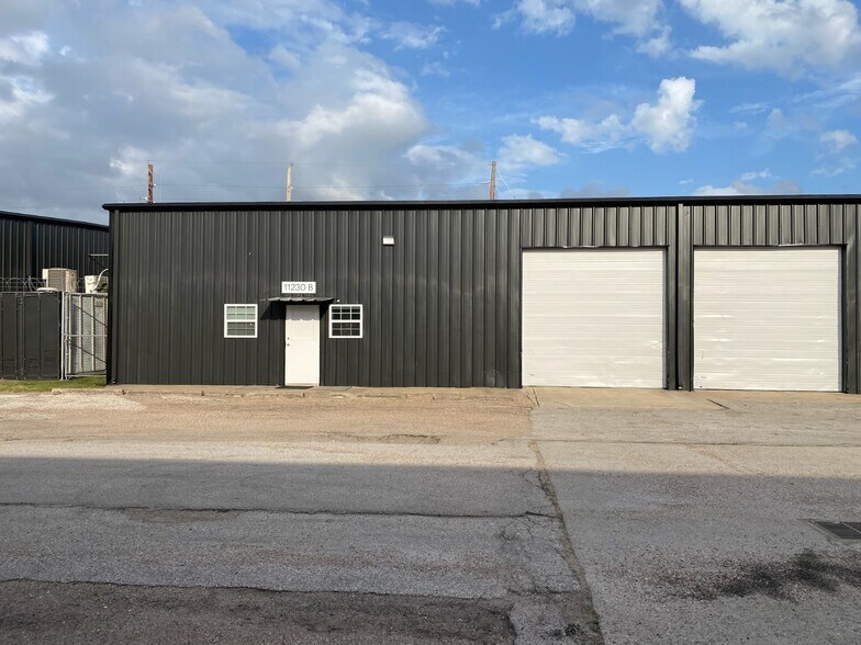 More Photos Of 11234 Timber Tech Ave, Tomball Unknown For Lease