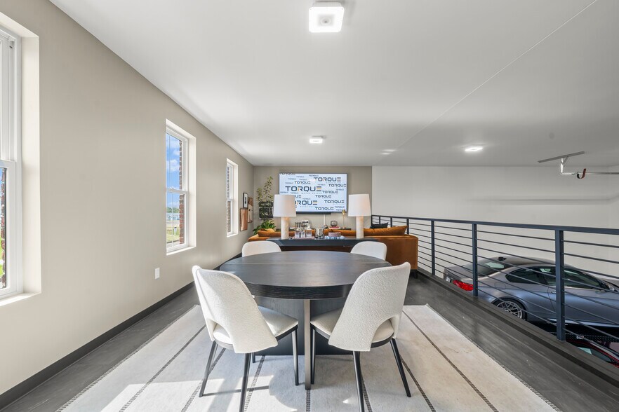 More Photos Of 4477 34th Ave, Cincinnati Self Storage For Sale