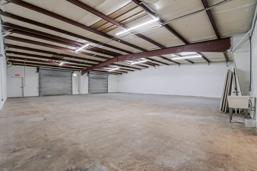 More Photos Of 440 Plumosa Ave, Casselberry Warehouse For Lease