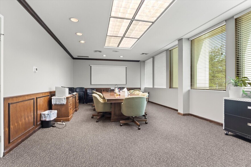 More Photos Of 510 E Laurel St, Scottsboro Loft Creative Space For Sale