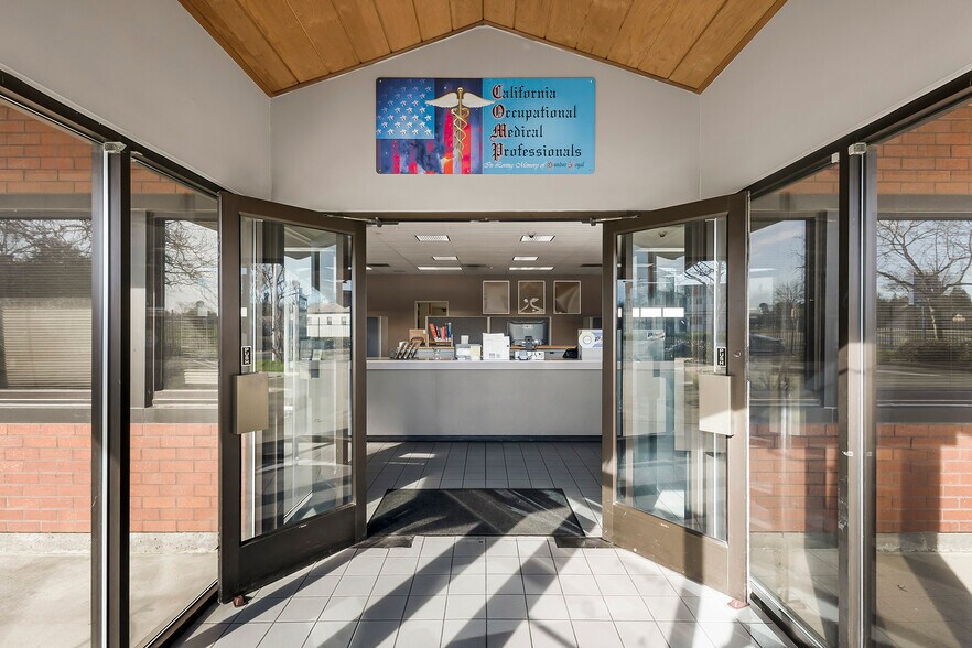 More Photos Of 1430 Feather River Blvd, Oroville Medical For Lease