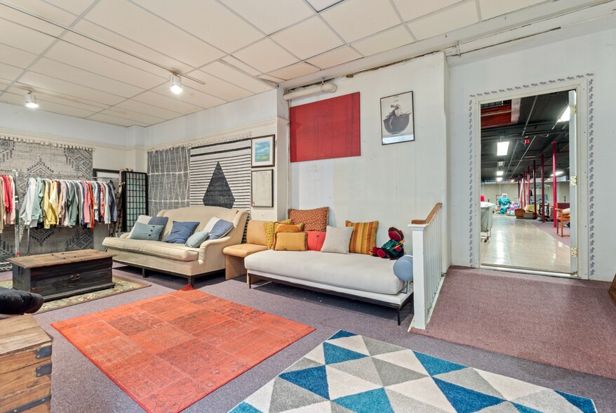 More Photos Of 30-32 S Main St, Attleboro General Retail For Lease