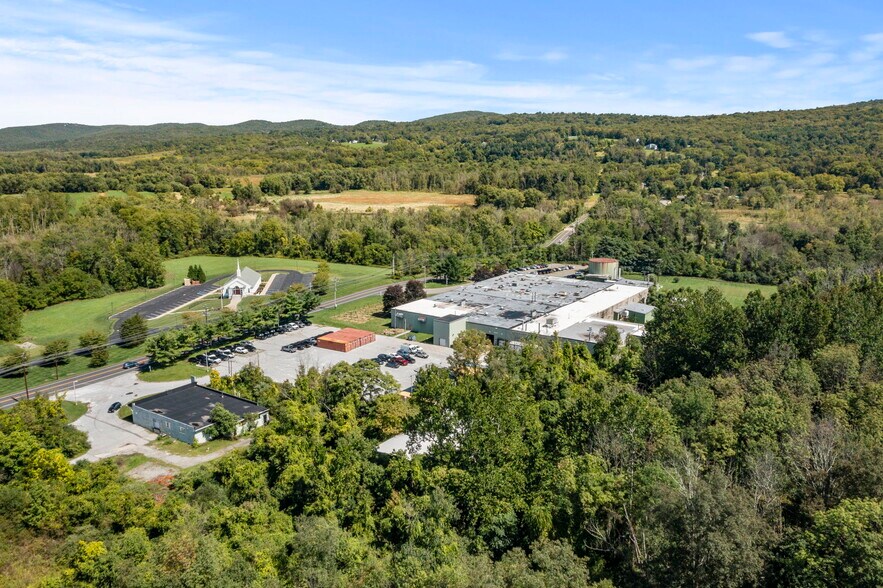 More Photos Of 1434-1440 County Rd 565, Sussex Manufacturing For Sale