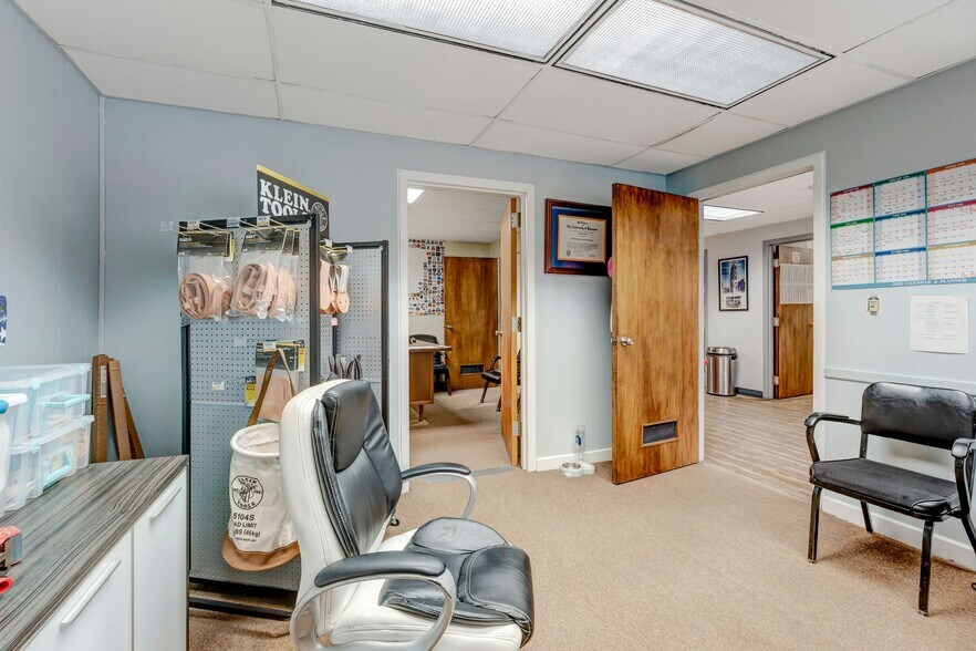 More Photos Of 2524 Dickerson Pike, Nashville Flex For Sale
