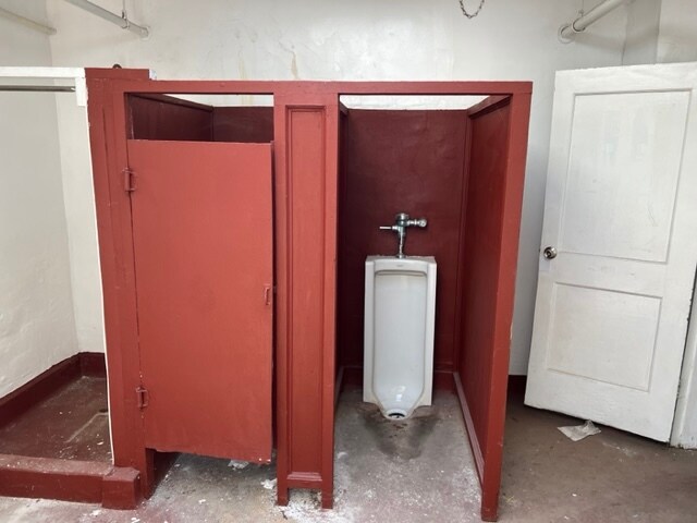 More Photos Of 100 Beecher Ave, Cheltenham Warehouse For Lease