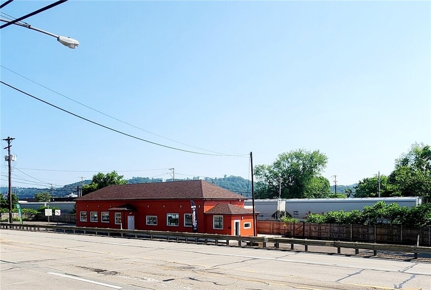 More Photos Of 99 Ohio River Blvd, Leetsdale Fast Food For Sale