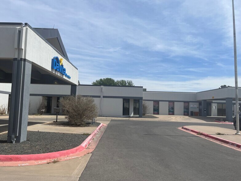 More Photos Of 207 Tradewinds Blvd, Midland Hospital For Lease