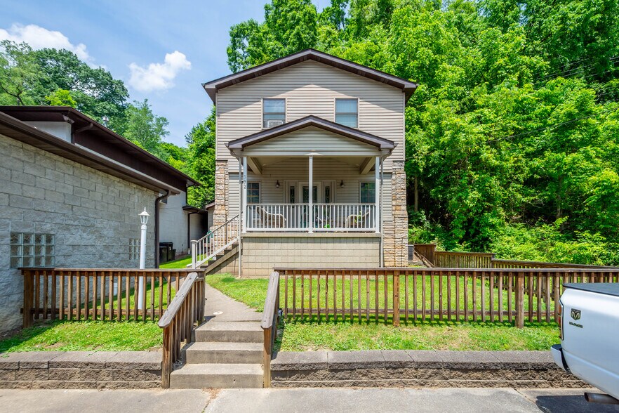 More Photos Of 306 Maple Creek Rd, Charleroi Auto Repair For Sale