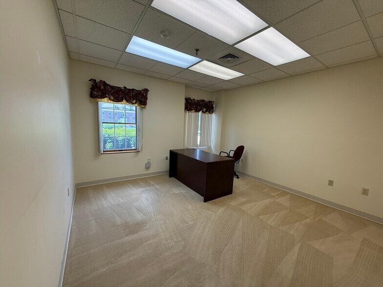 More Photos Of 234 Littleton Rd, Westford Office For Lease