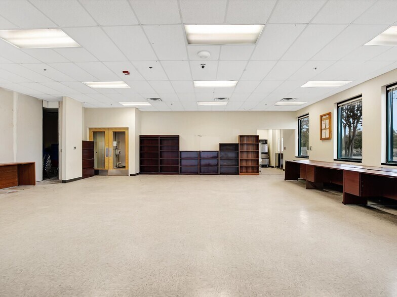 More Photos Of 8325 Jack Finney Blvd, Greenville Medical For Lease