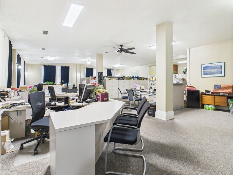 More Photos Of 619 Blondeau St, Keokuk Office For Sale