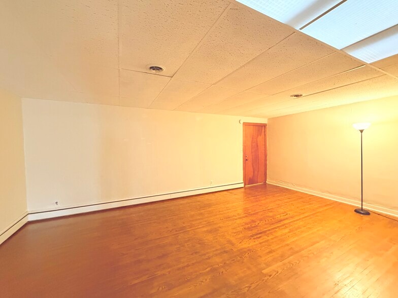 More Photos Of 134 W State St, Sycamore Office Residential For Sale