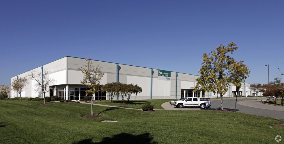 More Photos Of 5200-5210 Anthony Rd, Sandston Distribution For Lease