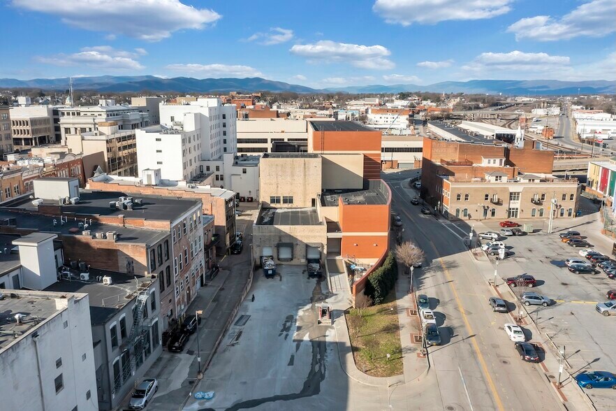 More Photos Of 120 Salem Ave SW, Roanoke Warehouse For Lease