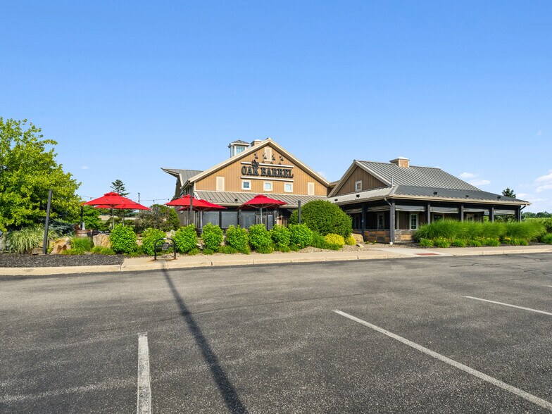 More Photos Of 5975 Canal Rd, Valley View Restaurant For Sale