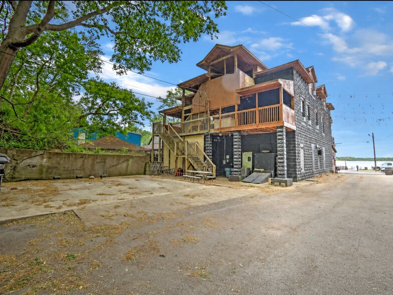 More Photos Of 115 Nippersink Blvd, Fox Lake Hospitality For Sale