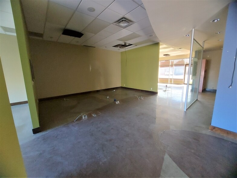 More Photos Of 5212 48 St, Red Deer Office For Sale