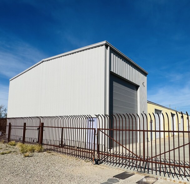Primary Photo Of 3113 E Columbia St, Tucson Industrial For Sale