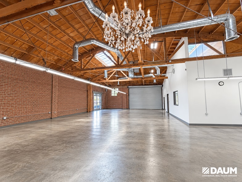 More Photos Of 644-648 Mateo St, Los Angeles Warehouse For Sale