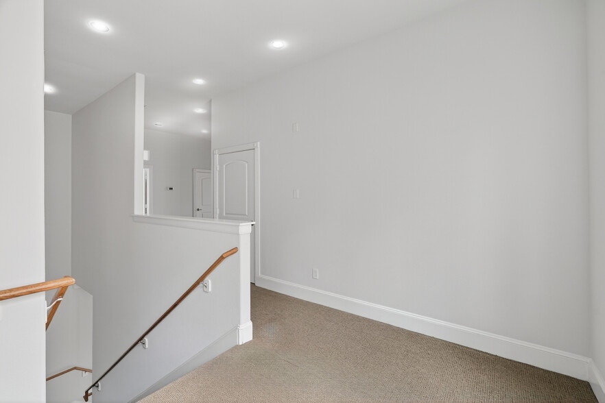 More Photos Of 25511 Budde Rd, The Woodlands Office For Sale