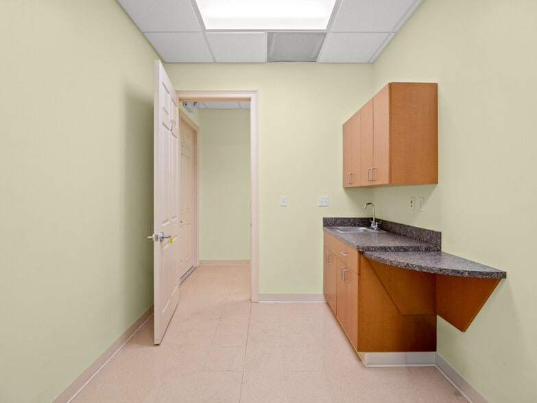 More Photos Of 336 N Babcock St, Melbourne Medical For Sale