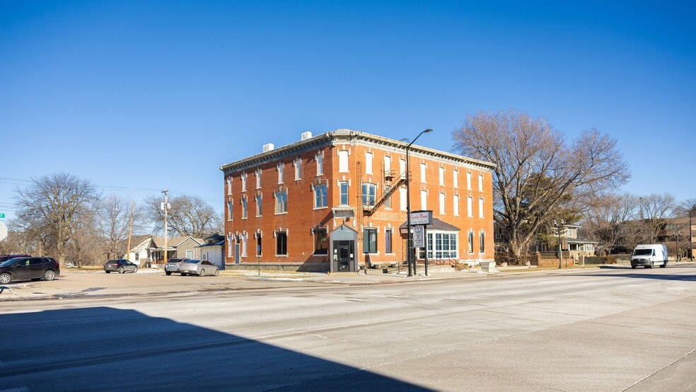 More Photos Of 1525 16th St, Central City General Retail For Sale