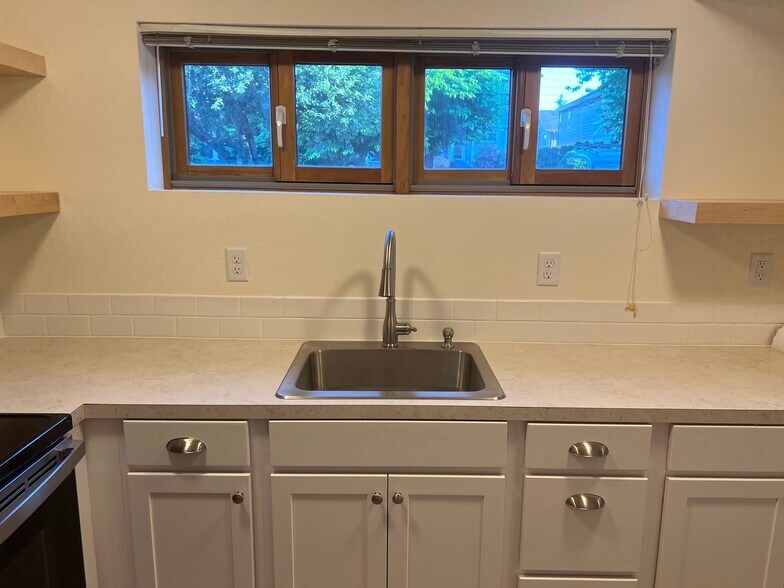 More Photos Of 2165 NE Multnomah St, Portland Apartments For Sale