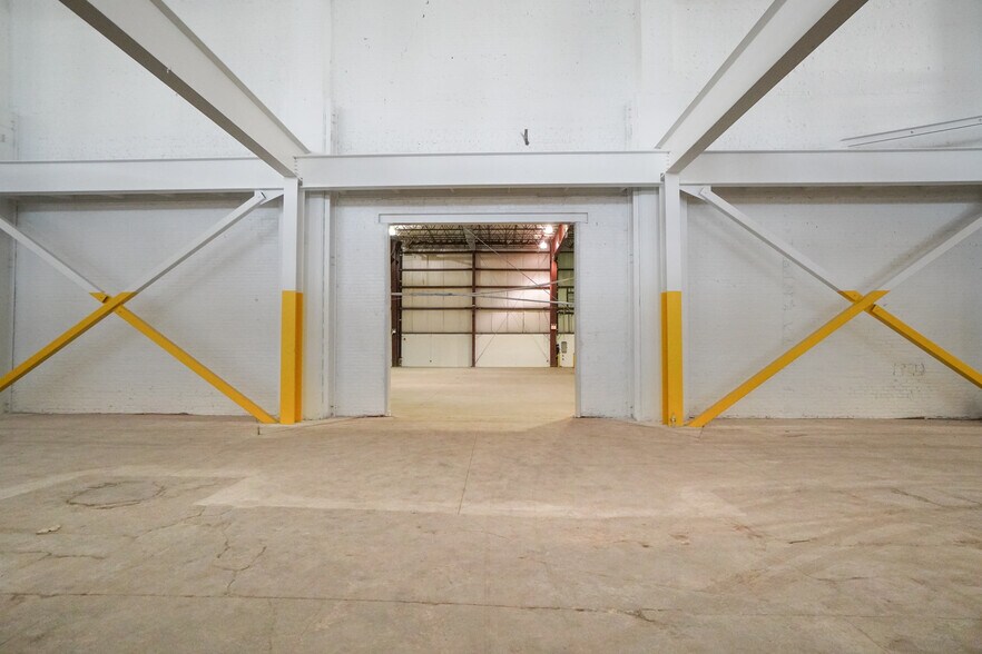 More Photos Of 845 E 136th St, Bronx Warehouse For Sale