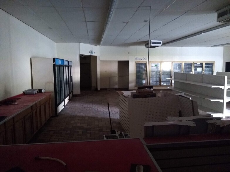 More Photos Of 1637 Stockbridge Rd, Jonesboro Storefront Retail Office For Sale