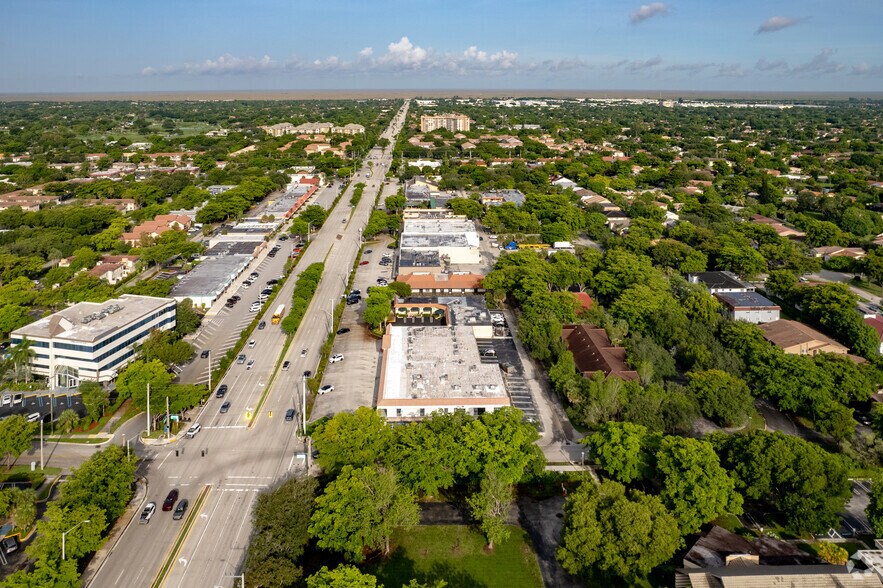 More Photos Of 10101 W Sample Rd, Coral Springs General Retail For Lease
